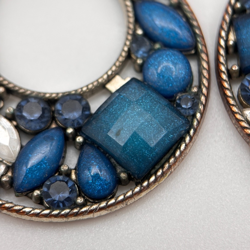 Vintage 90s Bronze Tone Open Hoop Dangle Earrings Multi Blue Rhinestone Jewelry - Picture 4 of 11
